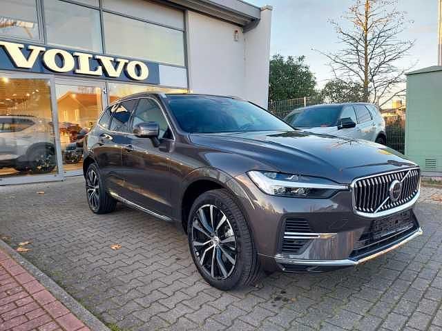 Gebraucht Volvo XC60 Inscription 398 PS (292 kW) 2023 Platinum grey / metallic SUV