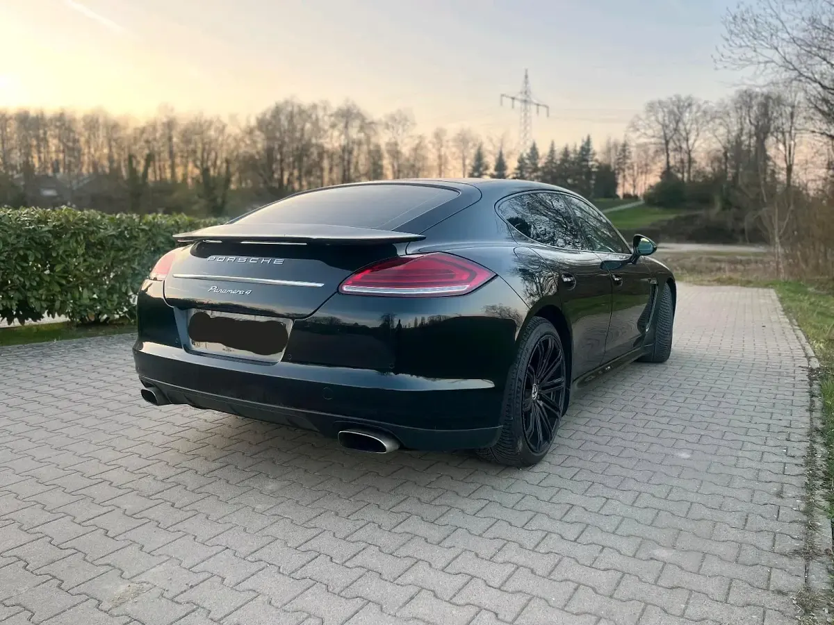 Gebraucht Porsche Panamera 4 300 PS (220 kW) 2010 Schwarz Kleinwagen