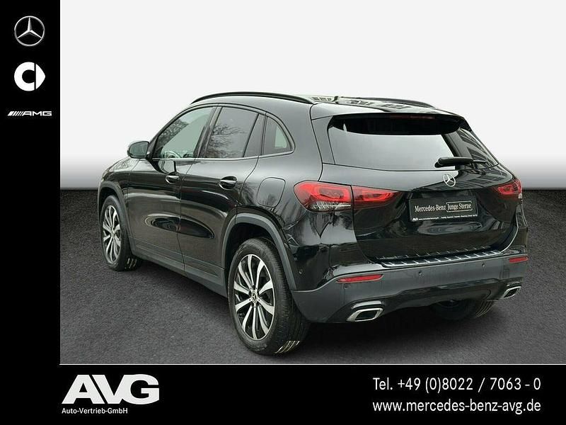 Gebraucht Mercedes GLA220 Progressive 190 PS (139 kW) 2022 Unilack nachtschwarz SUV