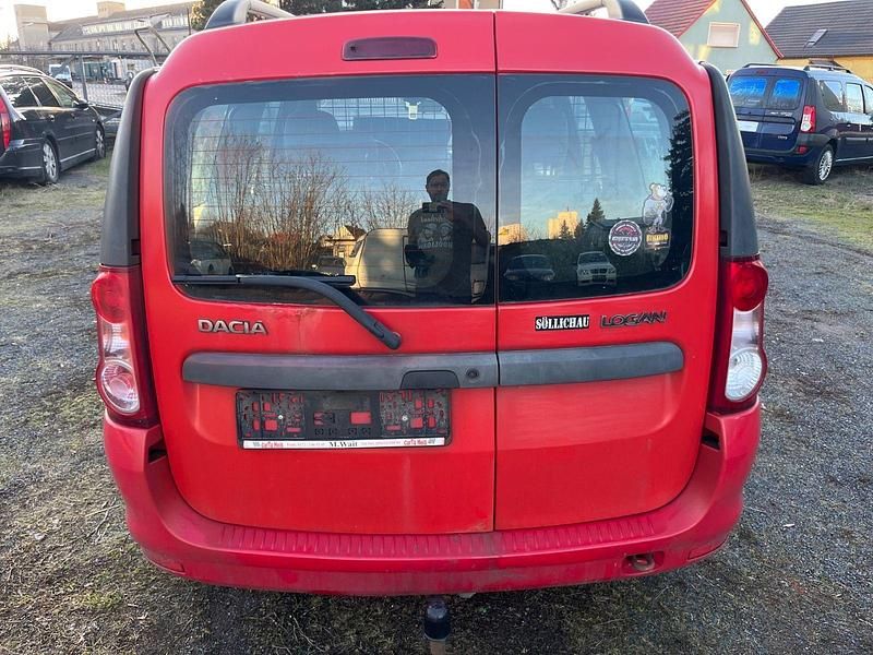 Gebraucht Dacia Logan MCV 84 PS (61 kW) 2011 Rot Kombi