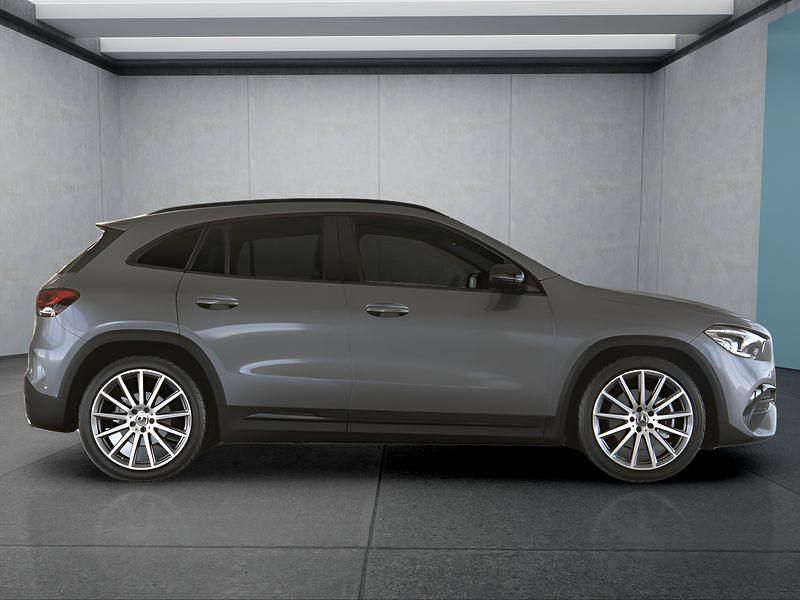 Gebraucht Mercedes GLA200 163 PS (119 kW) 2023 Grau SUV