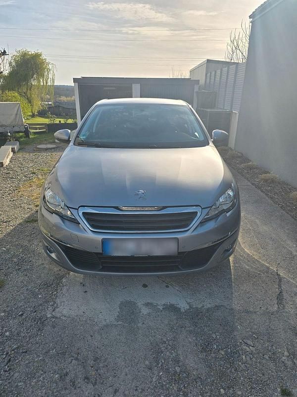 Gebraucht Peugeot 308 131 PS (96 kW) 2017 Grau Limousine