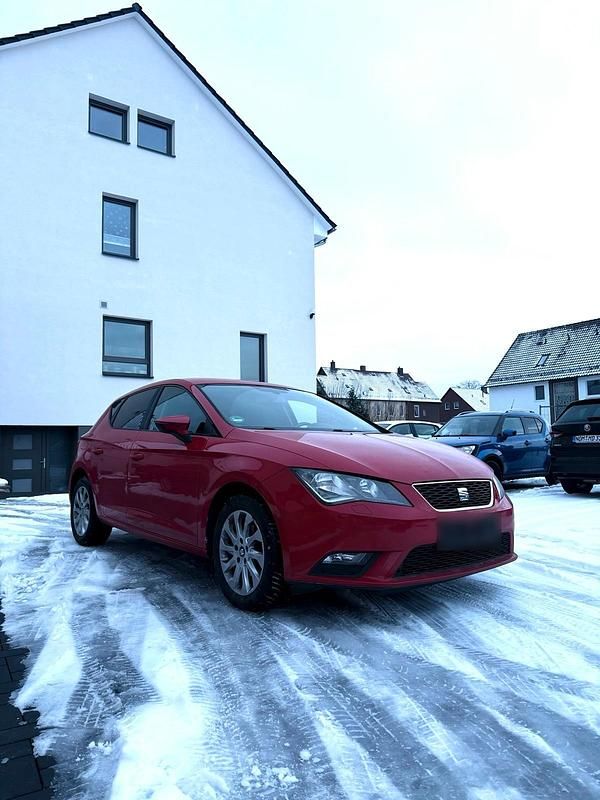 Gebraucht Seat Leon 105 PS (77 kW) 2013 Rot Limousine