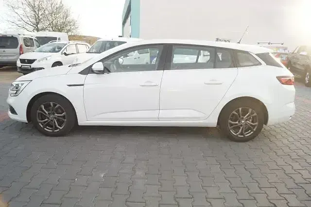 Gebraucht Renault Mégane Play 101 PS (74 kW) 2018 Weiss Limousine