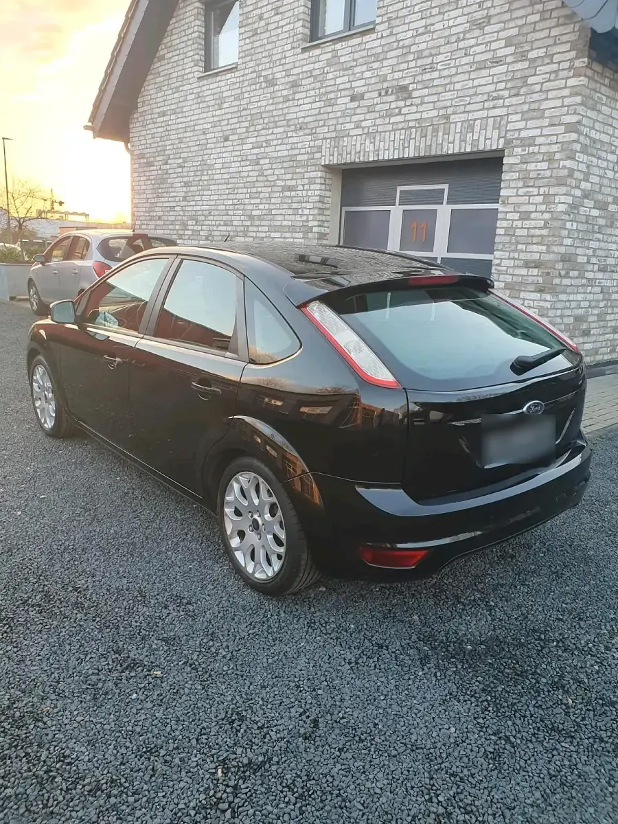 Gebraucht Ford Focus 101 PS (74 kW) 2008 Schwarz Limousine