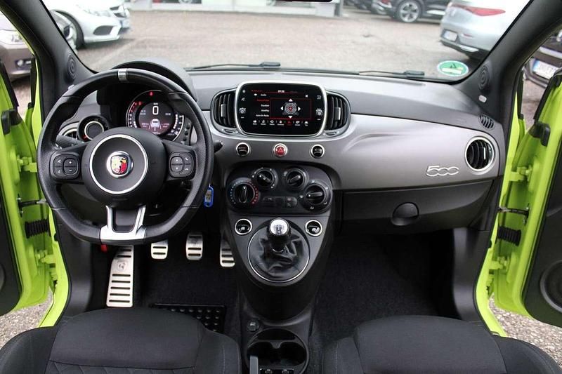 Gebraucht Abarth 595 Pista 165 PS (121 kW) 2020 Coloro esterno adrenalin grün Kleinwagen