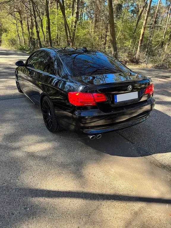 Gebraucht BMW 330 Performance 245 PS (180 kW) 2009 Schwarz Coupé
