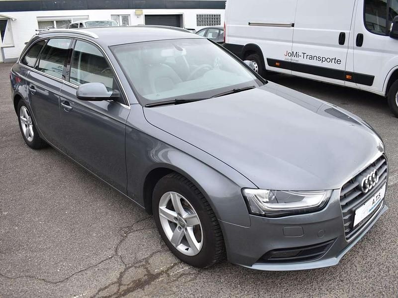 Używany Audi A4 Ambiente 170 KM (125 kW) 2012 Szary Kombi