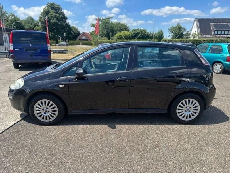 Gebraucht Fiat Punto Evo Dynamic 84 PS (61 kW) 2011 Colore esterno (nero rubacuori) (metallic) Kleinwagen