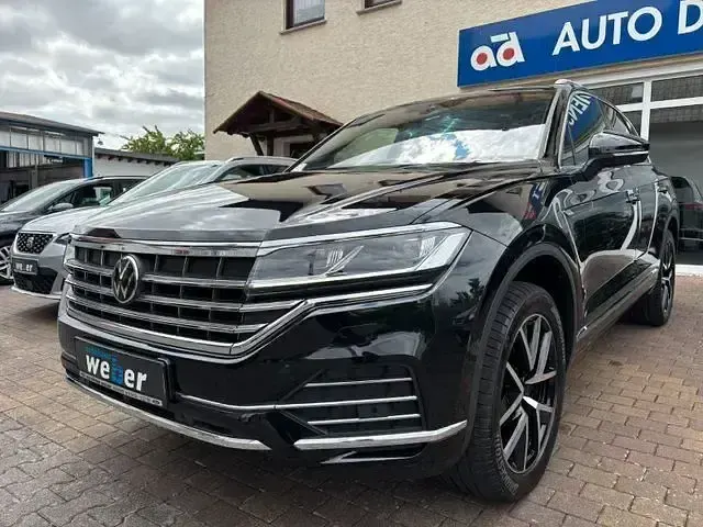 Gebraucht VW Touareg Elegance 231 PS (169 kW) 2023 Mythos black SUV