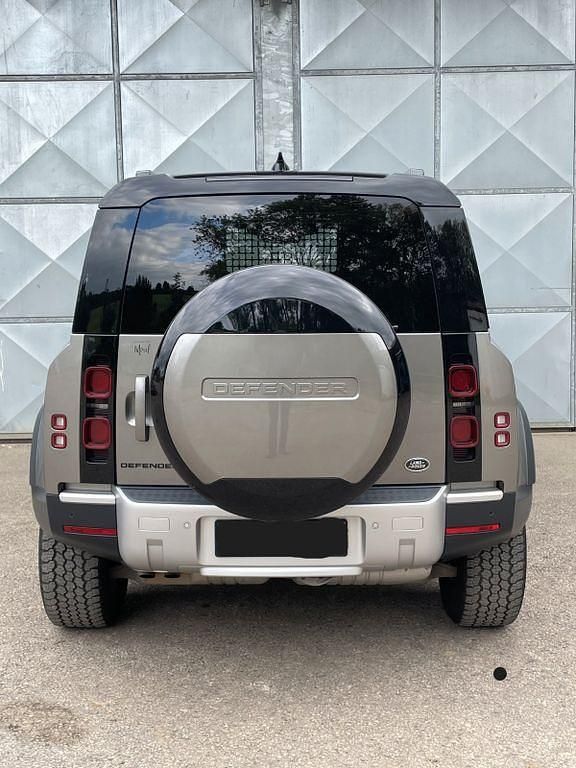 Gebraucht Land Rover Defender 249 PS (183 kW) 2023 Silber SUV