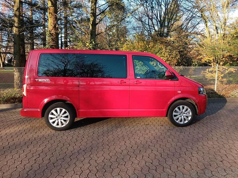 Rot Gebraucht 2015 VW T5 Cup Van | 19.850 € - Bild 1/4
