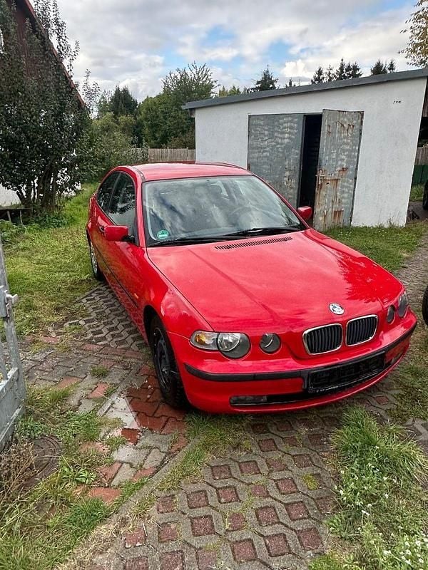 Rot Gebraucht 2002 BMW 316 Compact Kleinwagen | 650 € (Superpreis) - Bild 1/4