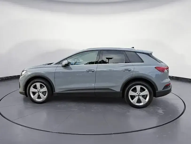 Gebraucht Audi Q4 e-tron Basis 125 kW (170 PS) 2023 Grau SUV