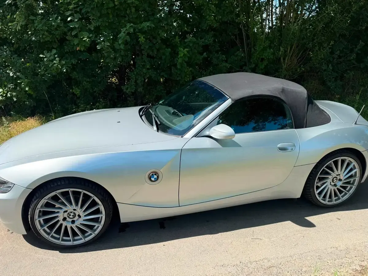 Gebraucht BMW Z4 170 PS (125 kW) 2004 Silber Cabrio