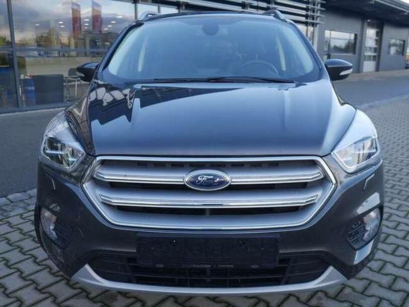 Gebraucht Ford Kuga Titanium 150 PS (110 kW) 2019 Magneticgrau (metallic) SUV