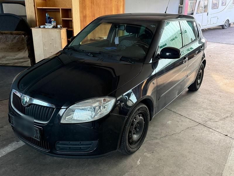 Schwarz Gebraucht 2009 Skoda Fabia Kleinwagen | 800 € (Superpreis) - Bild 1/4