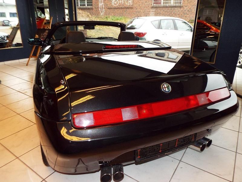 Gebraucht Alfa Romeo Spider 150 PS (110 kW) 2003 Schwarz Cabrio
