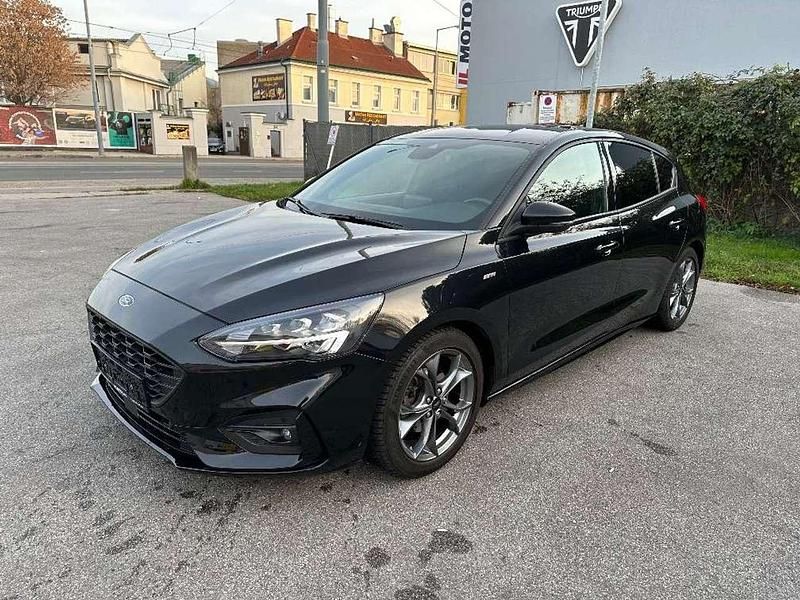 Gebraucht Ford Focus ST-Line 125 PS (91 kW) 2021 Schwarz Limousine