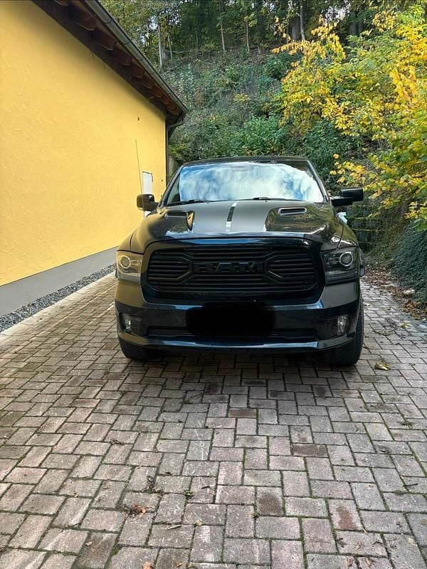 Schwarz Gebraucht 2017 Dodge Ram Abholung | 28.500 € (Fairer Preis) - Bild 1/4