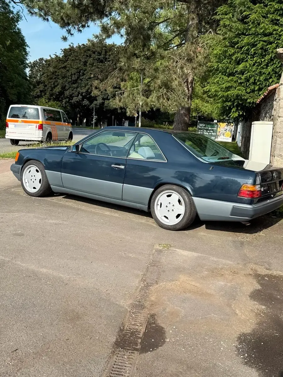 Gebraucht Mercedes 230 1988 Blau Coupé