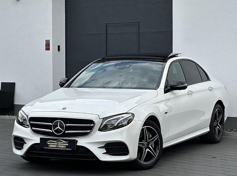 Weiß Gebraucht 2019 Mercedes E300 AMG Limousine | 34.700 € (Fairer Preis) - Bild 1/4