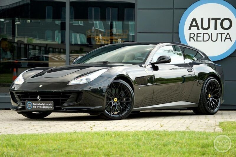 Schwarz Gebraucht 2018 Ferrari GTC4Lusso Limousine | 261.900 € - Bild 1/4