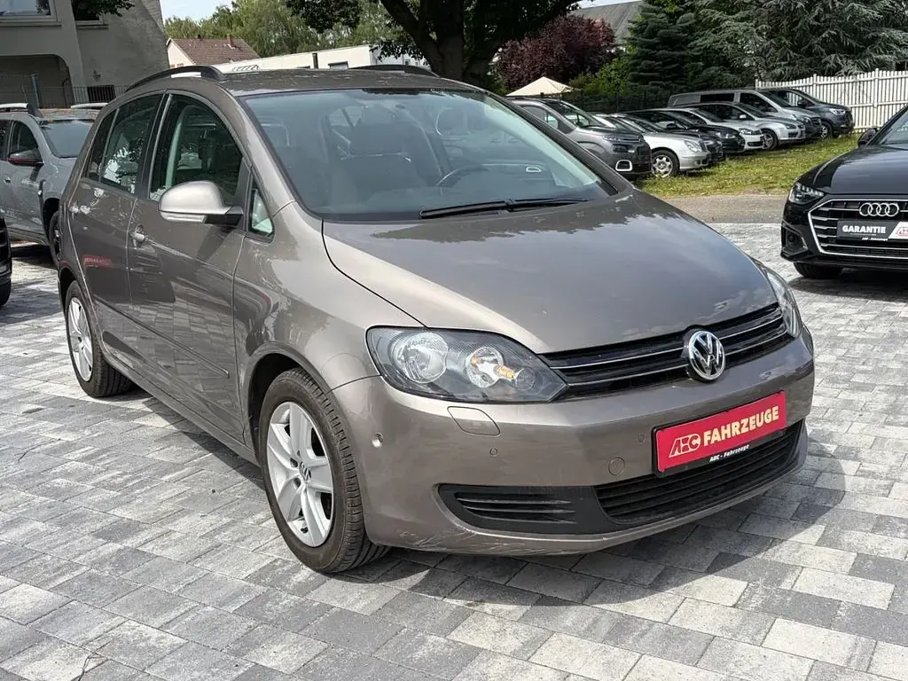 Gebraucht VW Golf Plus Cross Comfortline 122 PS (89 kW) 2009 Braun Van / Kleinbus