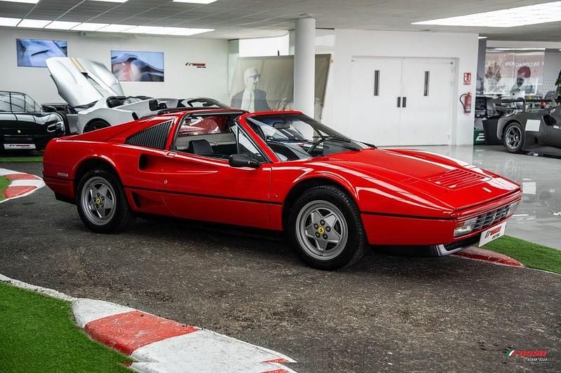 Second-hand Ferrari 208 220 CP (161 kW) 1988 Roșu Coupe