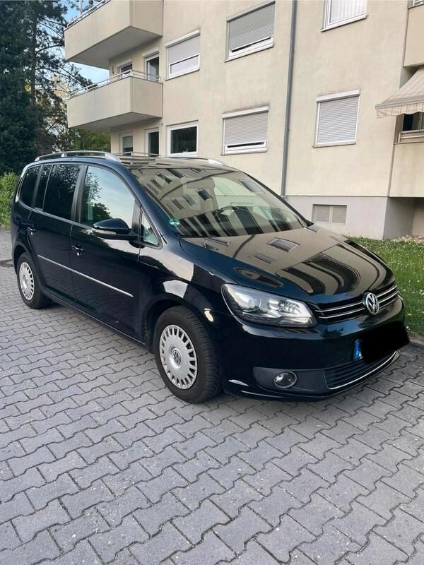 Schwarz Gebraucht 2011 VW Touran Highline Van / Kleinbus | 7.000 € (Guter Preis) - Bild 1/4