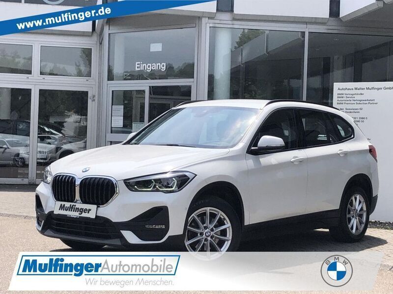 Weiß Gebraucht 2022 BMW X1 Sport Line SUV | 26.480 € (Fairer Preis) - Bild 1/4