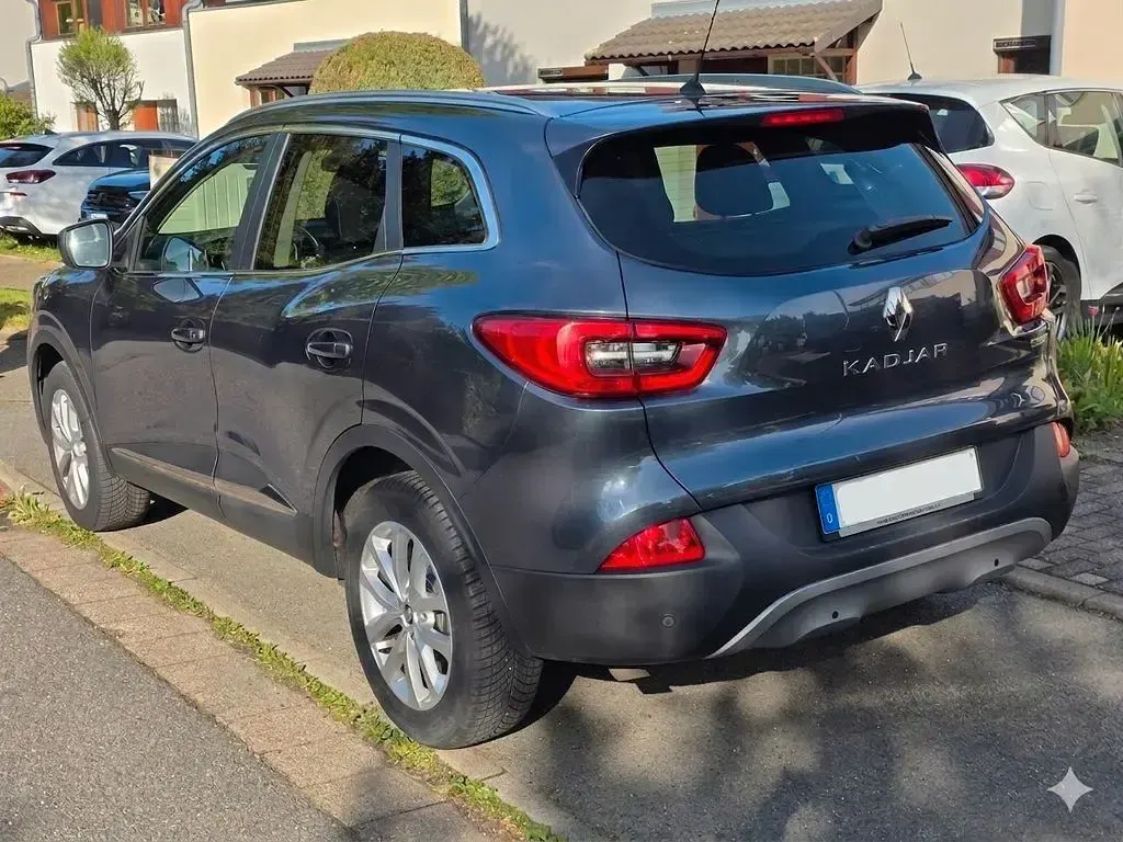 Gebraucht Renault Kadjar Experience 110 PS (80 kW) 2015 Grau SUV