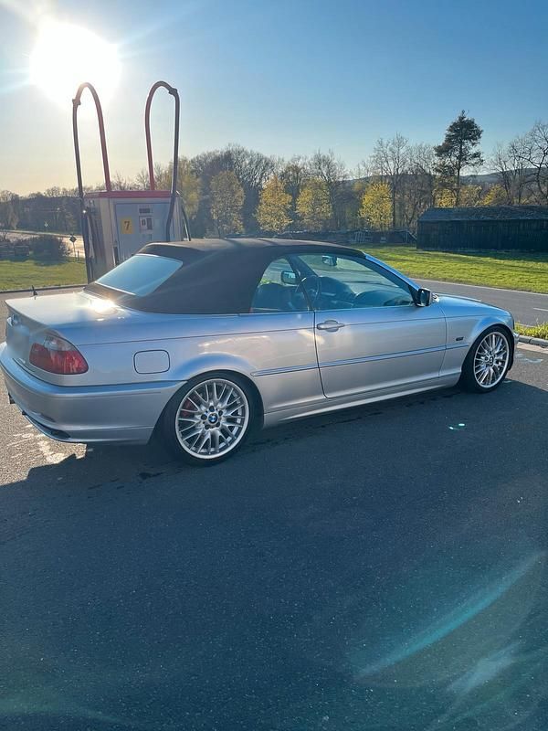 Gebraucht BMW 320 Cabriolet M Sport 170 PS (125 kW) 2001 Silber Cabrio
