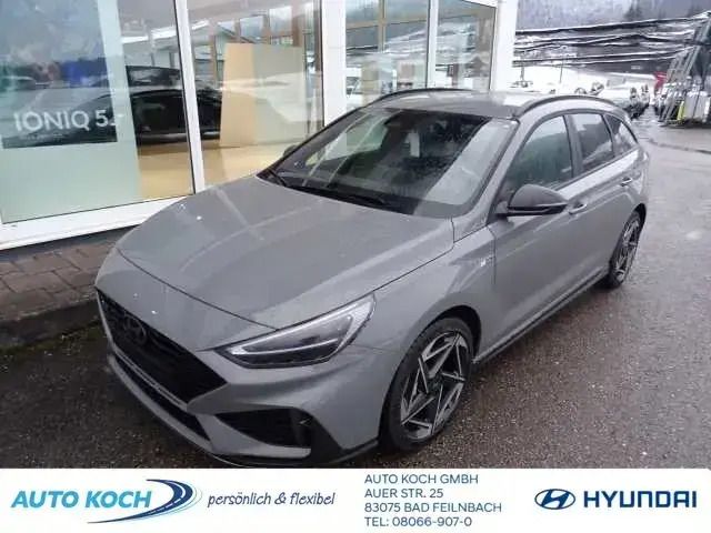 Grau (shadow grey / sol) Neu 2025 Hyundai i30 N Line Kombi | 28.990 € (Etwas zu teuer) - Bild 1/4
