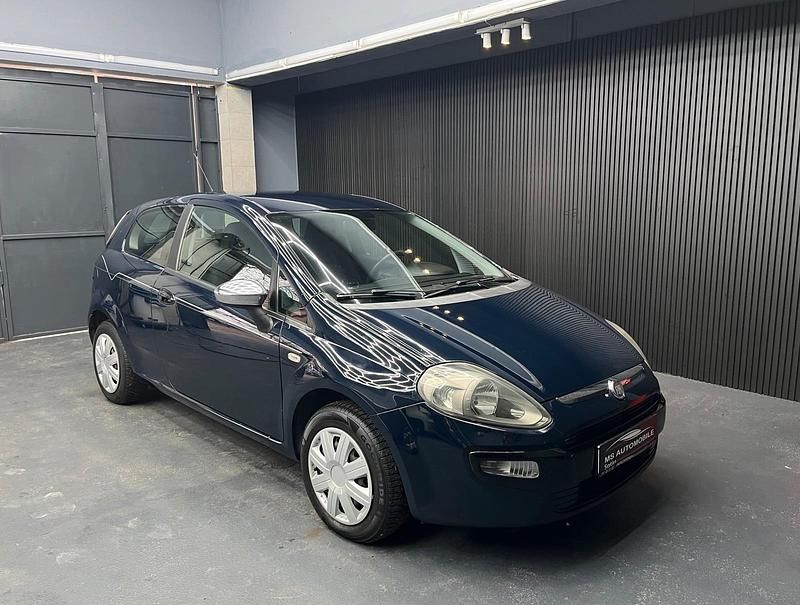 Gebraucht Fiat Punto 69 PS (50 kW) 2011 Blau Kleinwagen
