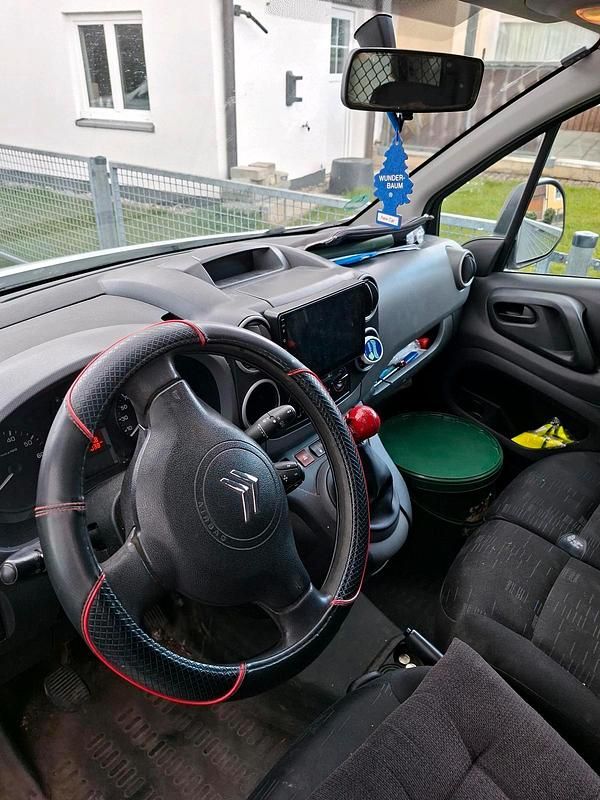 Gebraucht Citroën Berlingo 75 PS (55 kW) 2010 Weiß Van / Kleinbus