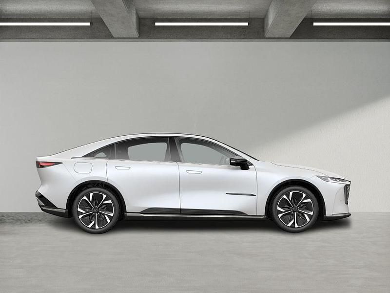 Neu Mazda 6e Takumi-Line 189 kW (258 PS) 2025 Weiß Limousine