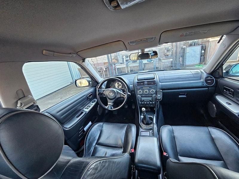 Silber Gebraucht 2004 Lexus IS200 Limousine | 6.900 € (Guter Preis) - Bild 1/4