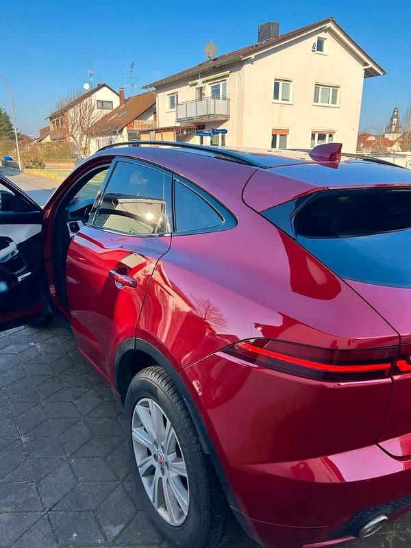 Usata Jaguar E-Pace 240 CV (176 kW) 2019 Rosso SUV