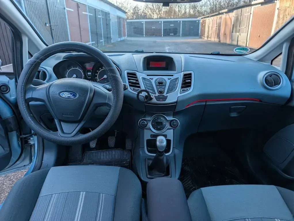 Gebraucht Ford Fiesta Trend 97 PS (71 kW) 2009 Blau Limousine