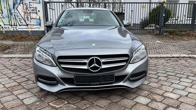 Gebraucht Mercedes C200 184 PS (135 kW) 2014 Silber Limousine