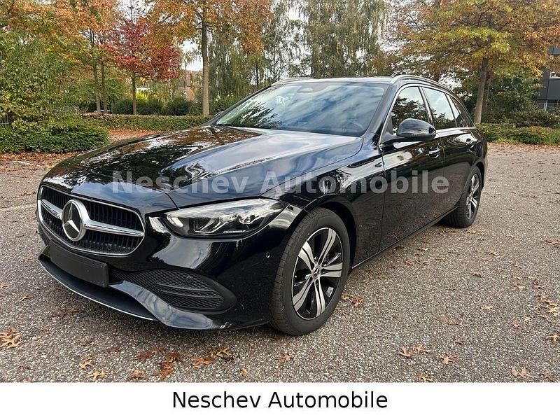 Schwarz Gebraucht 2022 Mercedes C220 Avantgarde Limousine | 23.900 € (Superpreis) - Bild 1/4