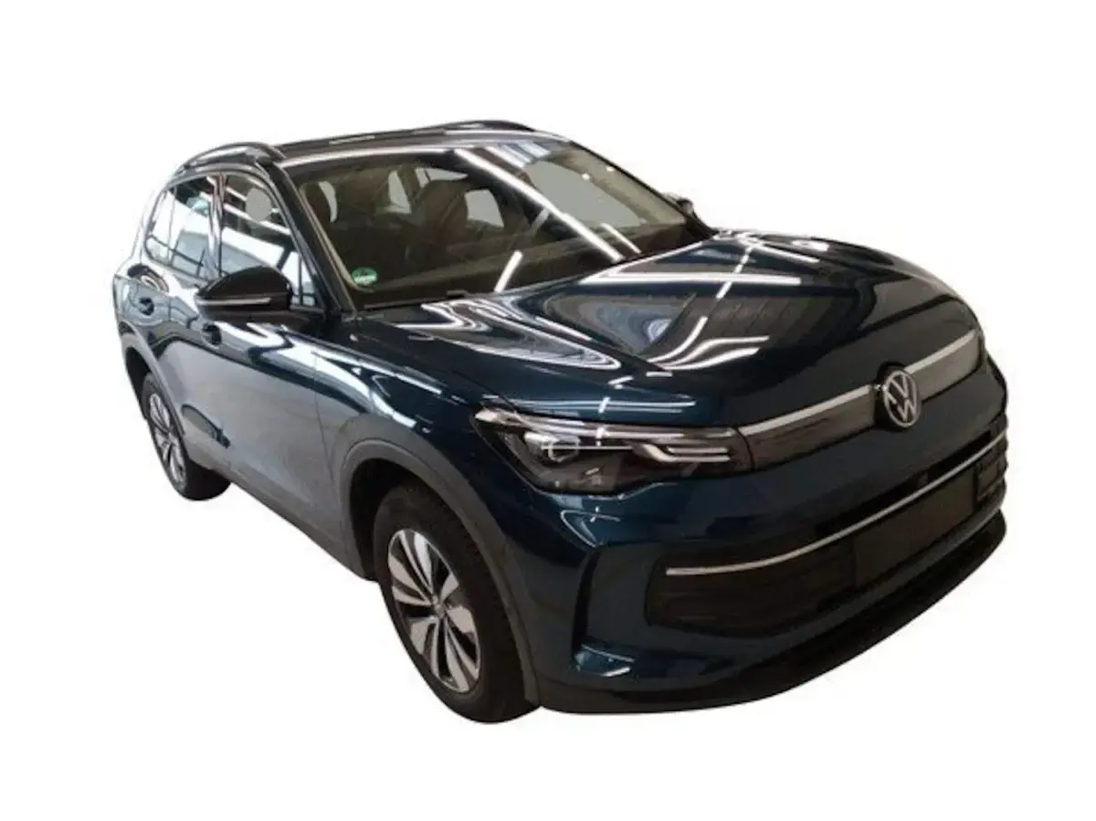 Gebraucht VW Tiguan Goal 150 PS (110 kW) 2025 Blau SUV