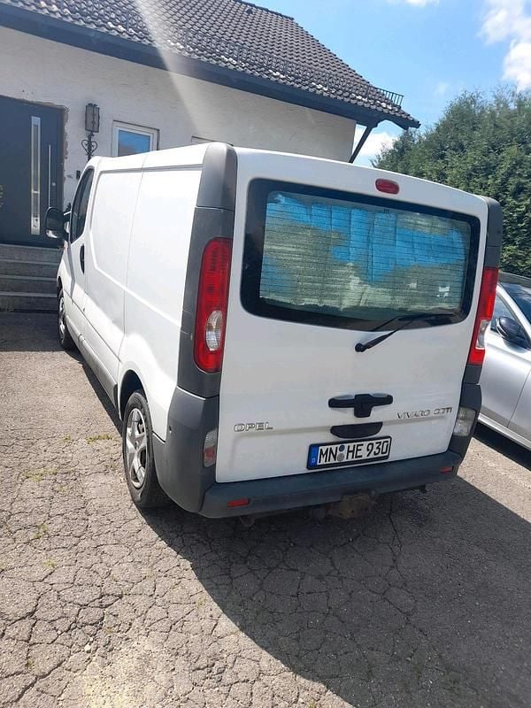 Gebraucht Opel Vivaro 114 PS (83 kW) 2012 Weiß Van / Kleinbus