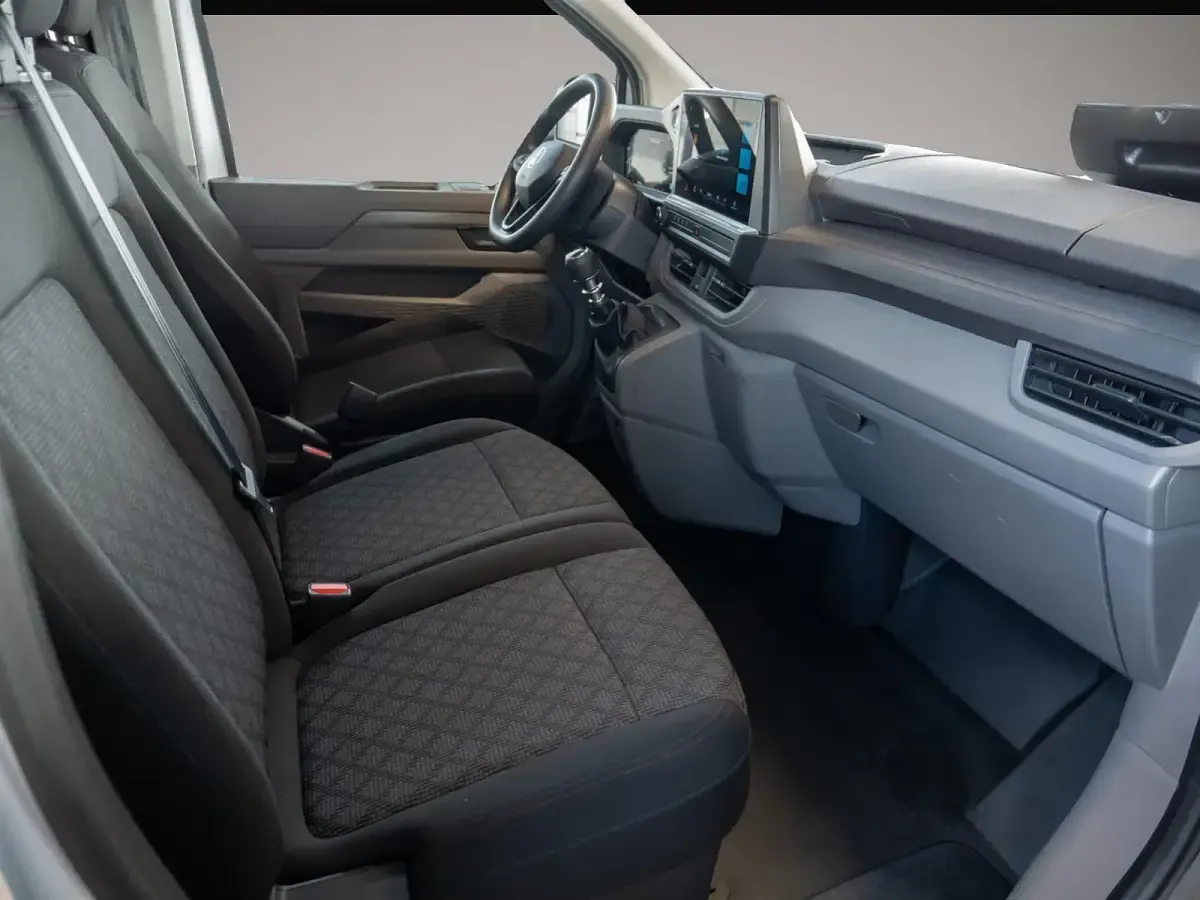 Gebraucht VW T7 150 PS (110 kW) 2025 Manufacturer Van