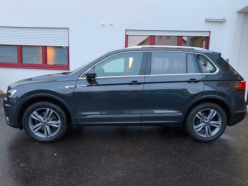 Gebraucht VW Tiguan Highline 150 PS (110 kW) 2016 Grau SUV