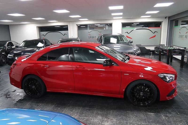 Gebraucht Mercedes CLA180 AMG 122 PS (89 kW) 2017 Rot Limousine