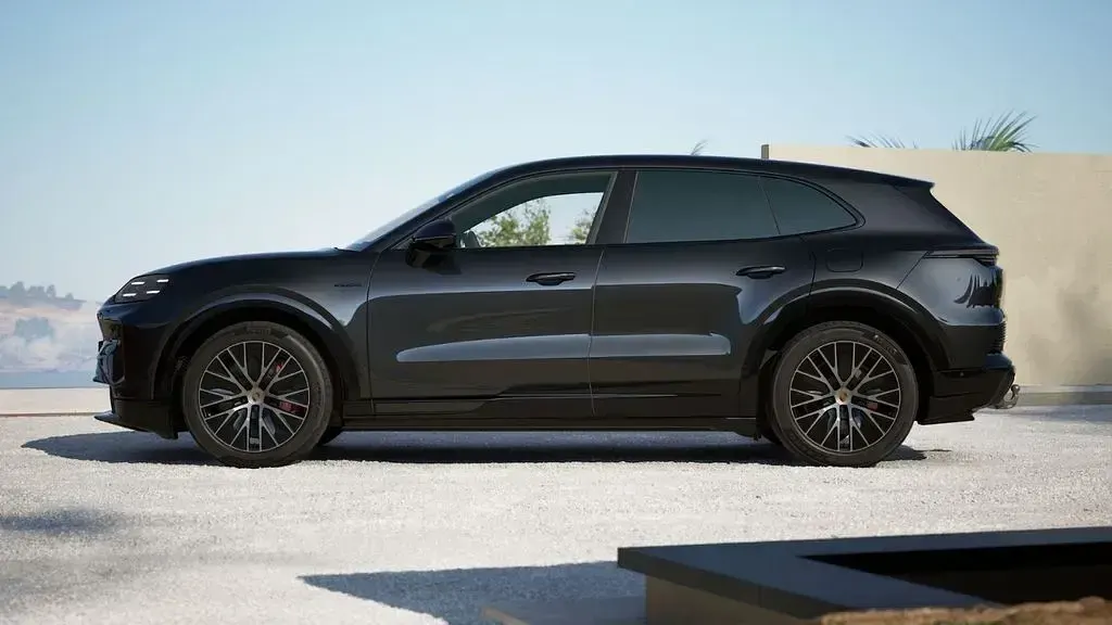 Neu Porsche Cayenne S Electric 489 kW (666 PS) 2026 Chromitschwarzmetallic SUV
