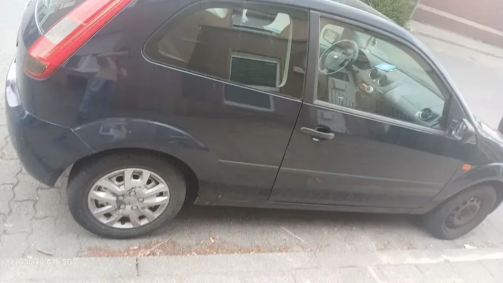 Gebraucht Ford Fiesta 60 PS (44 kW) 2005 Blau Kleinwagen