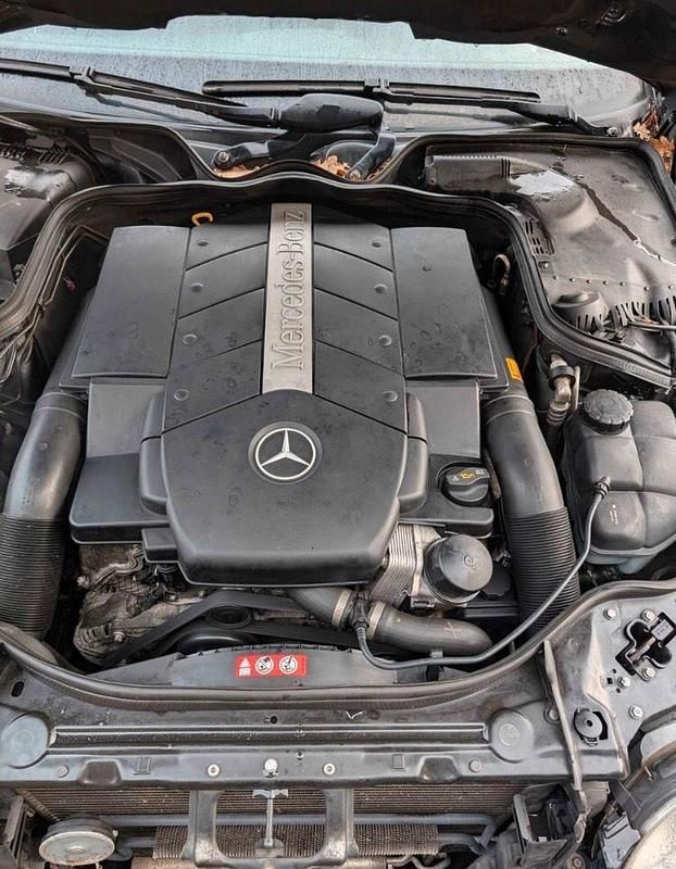 Gebraucht Mercedes E500 2004 Schwarz Limousine